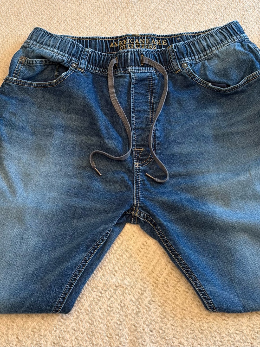 American Eagle Outfitters Men’s M Jean Joggers Medium